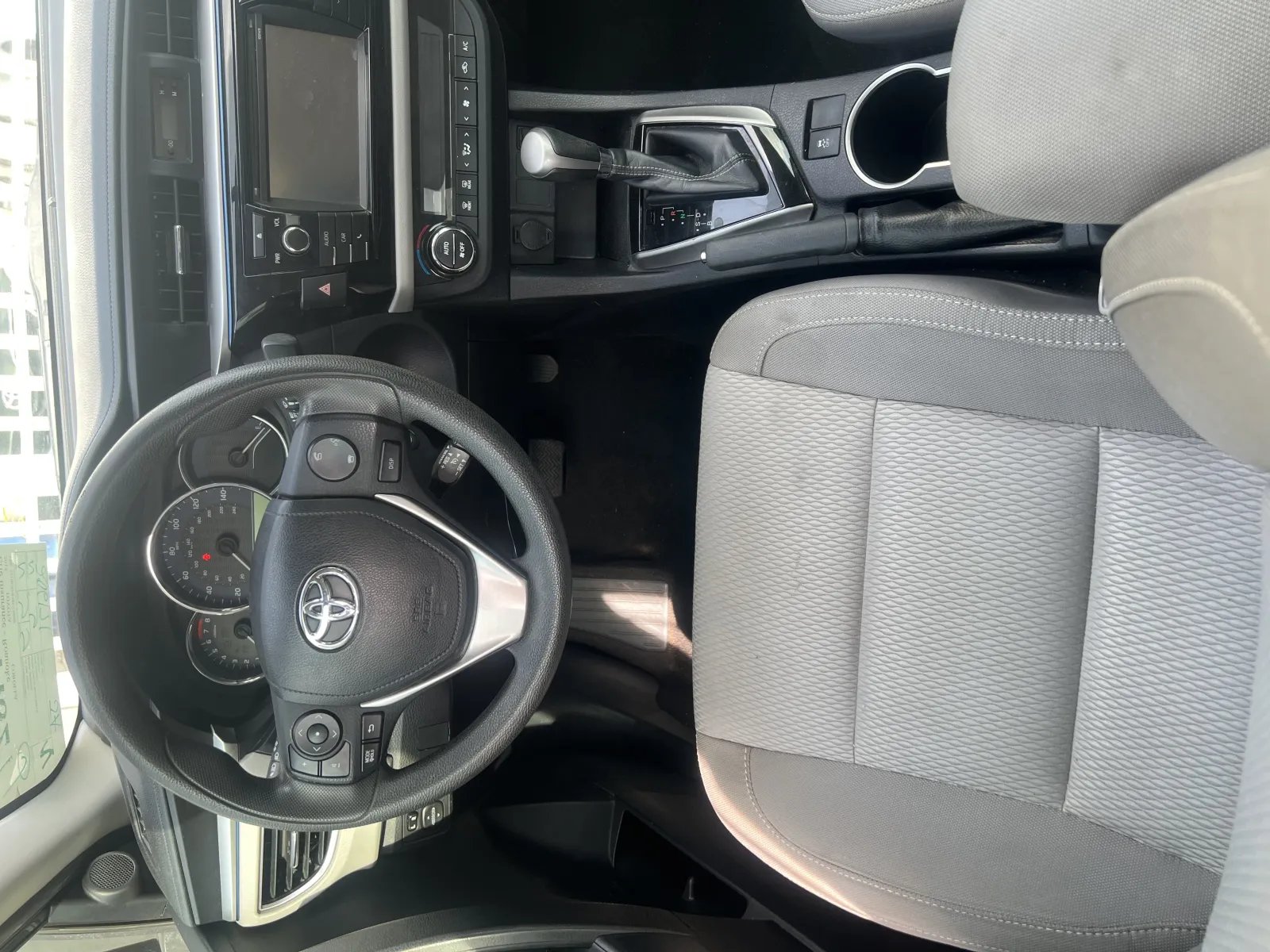 2015 Toyota Corolla photo 9