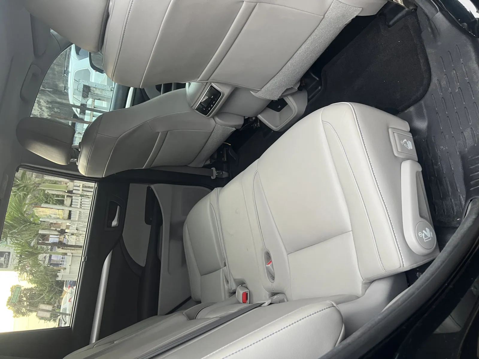 2017 Toyota Highlander, Se photo 18