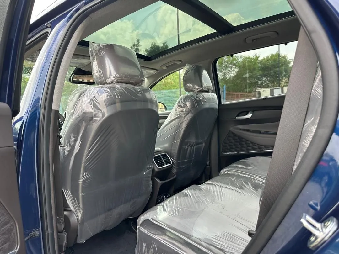 2020 Hyundai Santa Fe photo 12