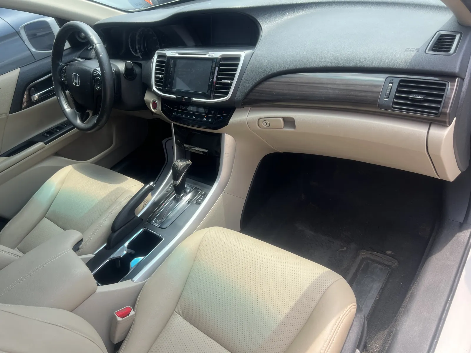 2016 Honda Accord 9GN photo 12