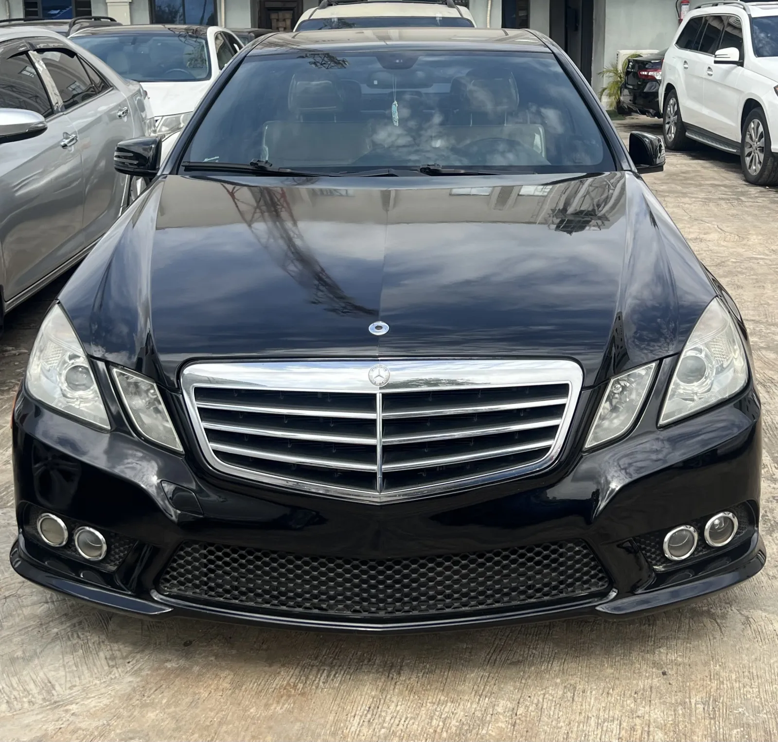 2010 Mercedes-Benz E 350 photo 3