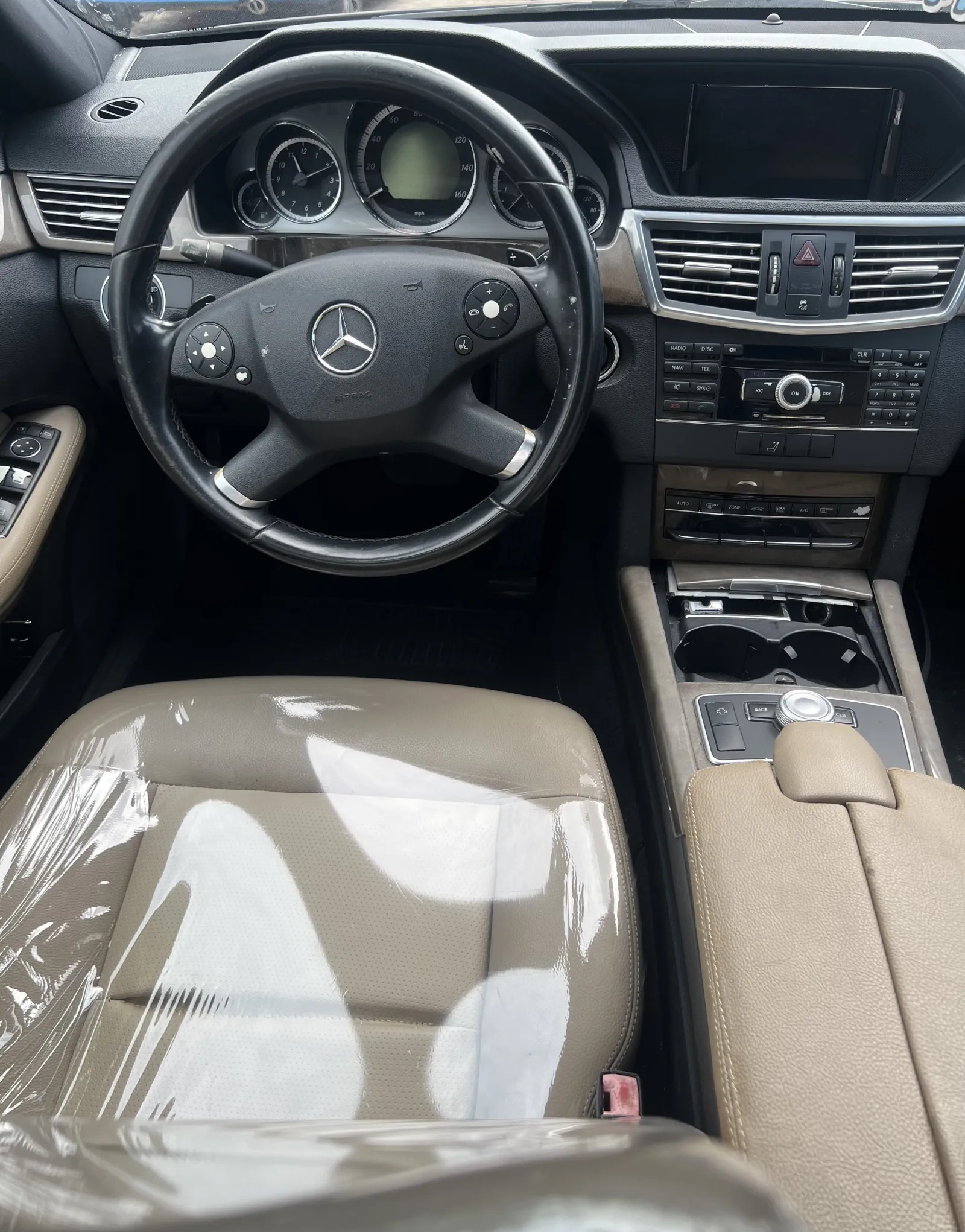2010 Mercedes-Benz E 350 photo 10
