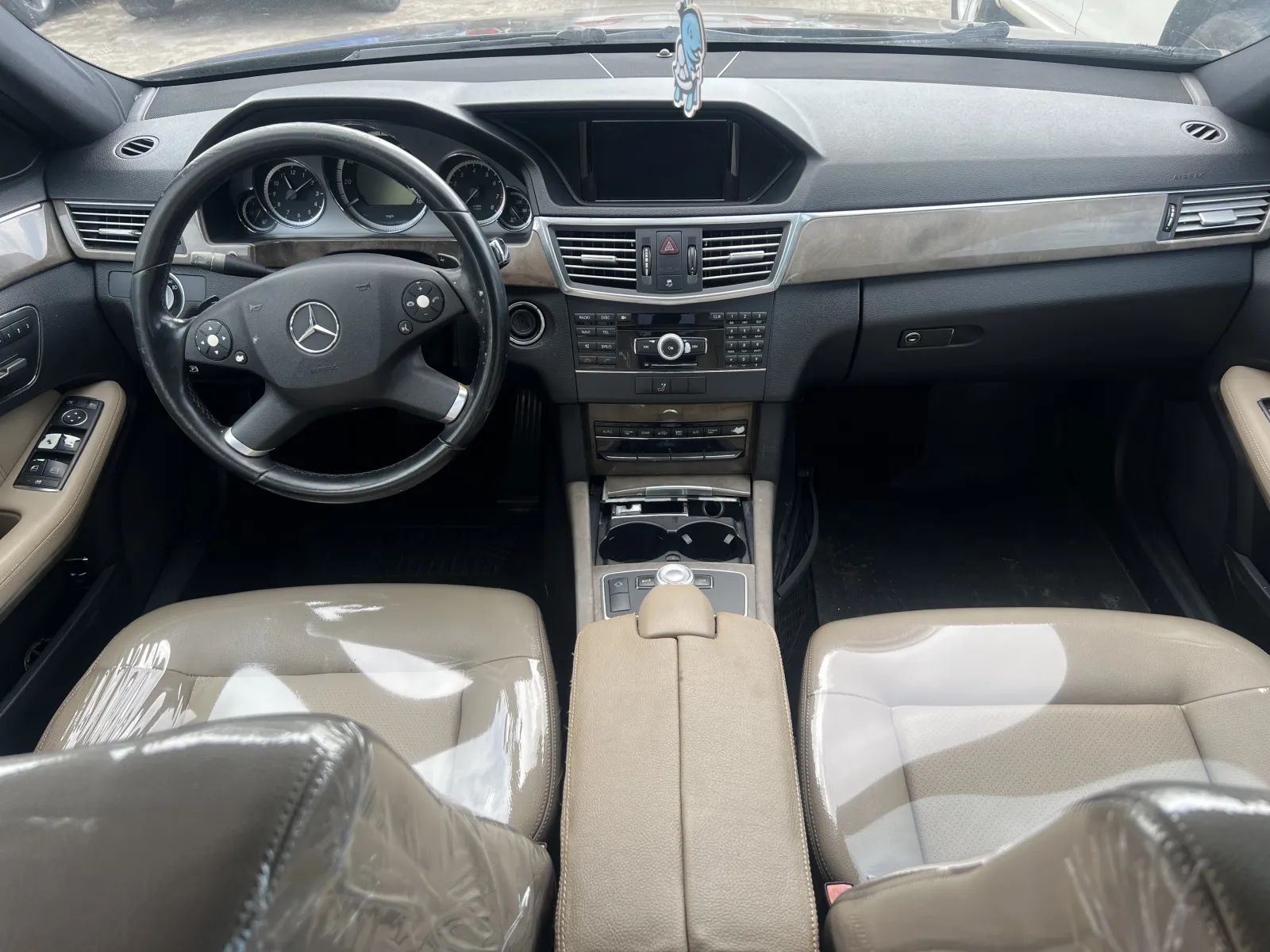 2010 Mercedes-Benz E 350 photo 12
